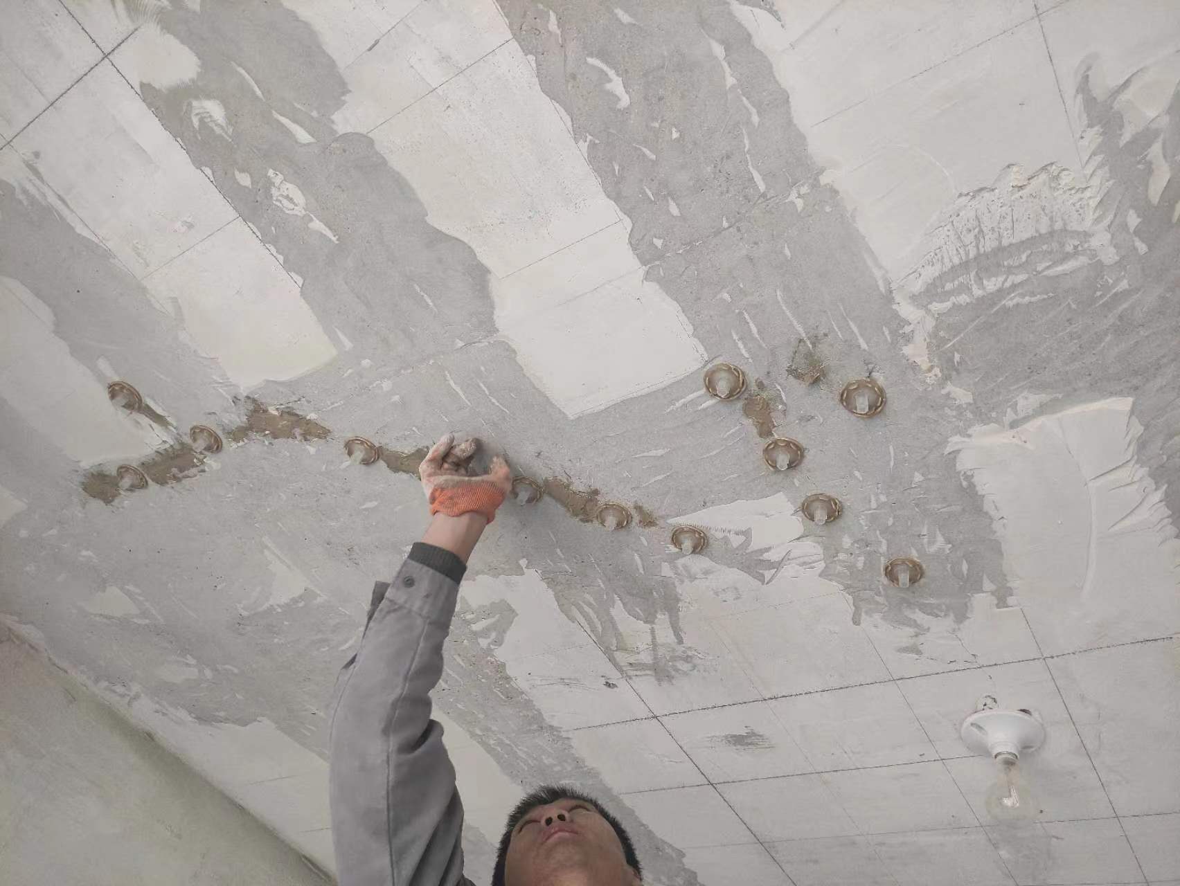 南京混凝土楼板裂缝为什么会开裂?怎么修补?